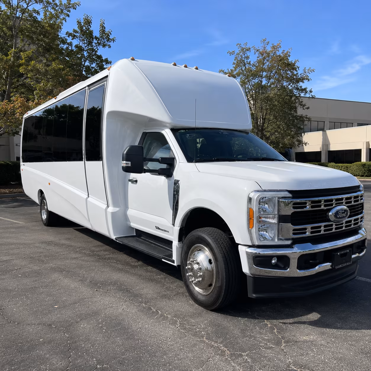corporate airport transfer buses between santa clara and sjc