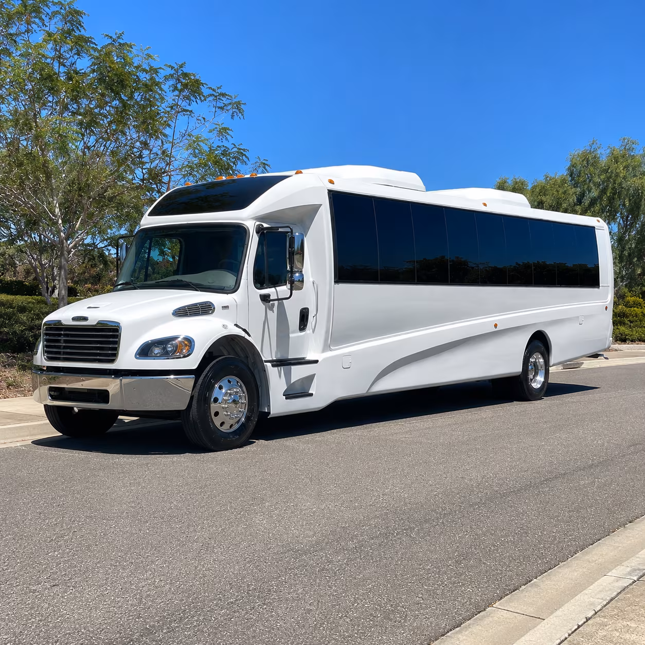 santa clara 20 passenger minibus
